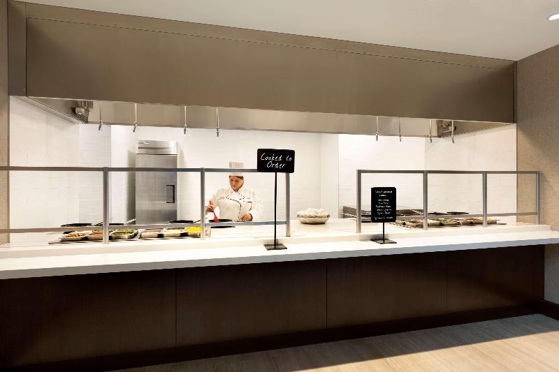Embassy Suites by Hilton Chicago Lombard Oak Brook - photo 114