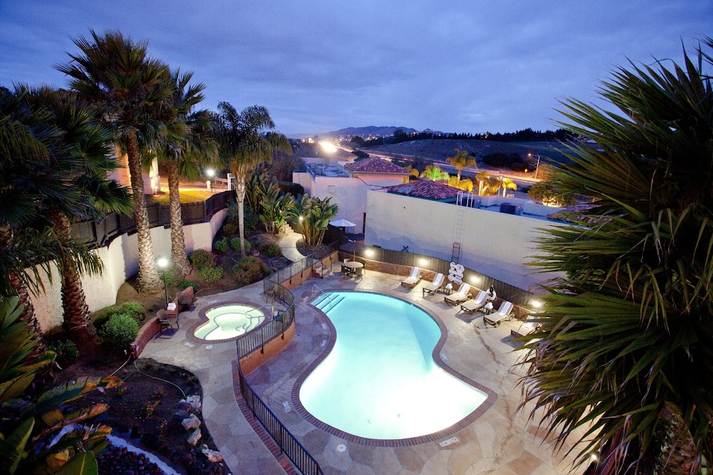 Holiday Inn Express Grover Beach Pismo Beach Area by IHG in Grover Beach, United States