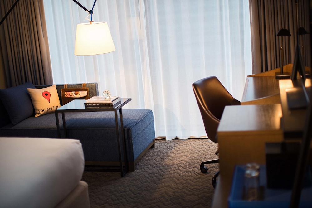 Renaissance Toledo Downtown Hotel - photo 17