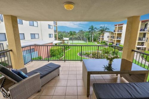 Serene 3BR Beachfront Retreat Relax & Reconnect — Marcoola — photo 4