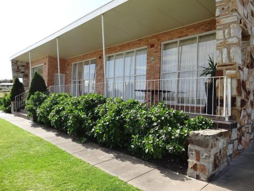 Beach Living at Its Best — hotel in Mccracken