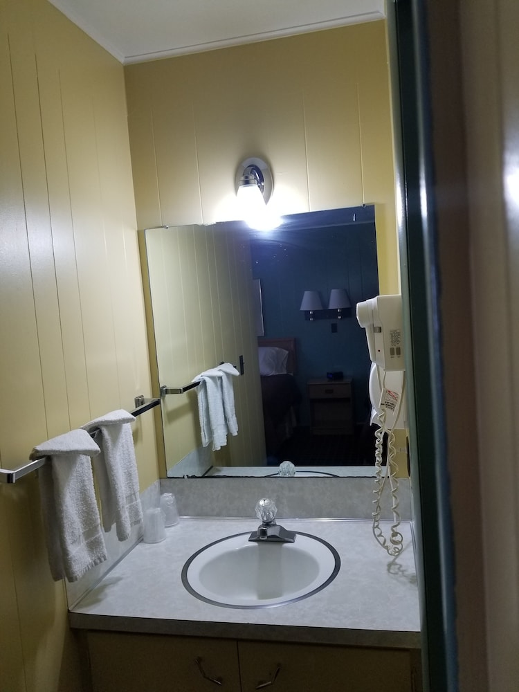 Parkview Motel - photo 30