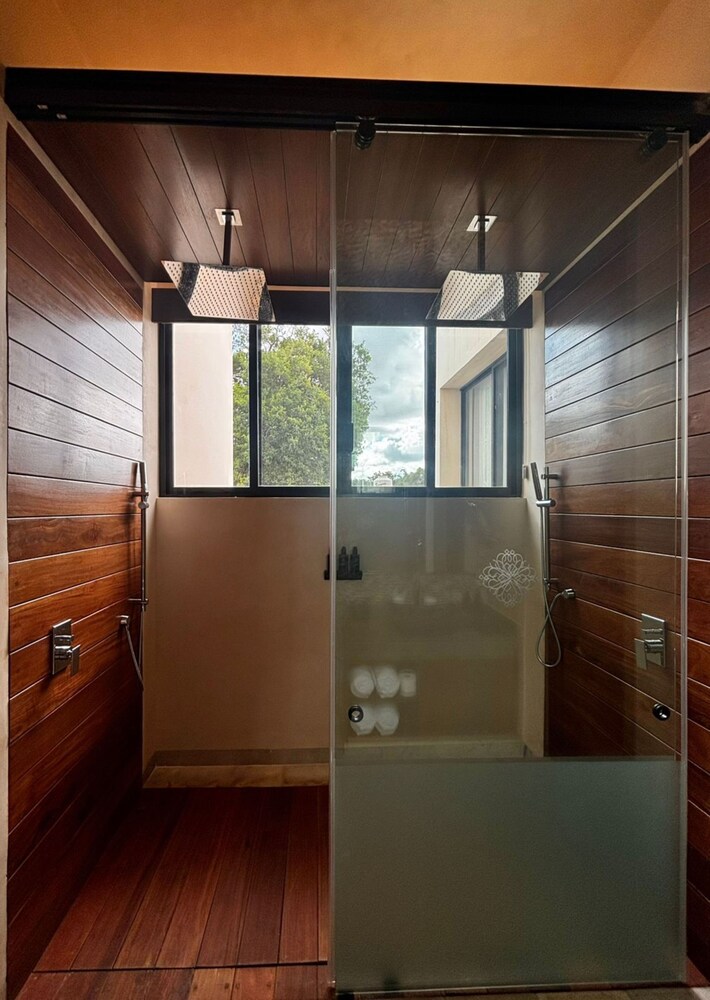 Bathroom shower