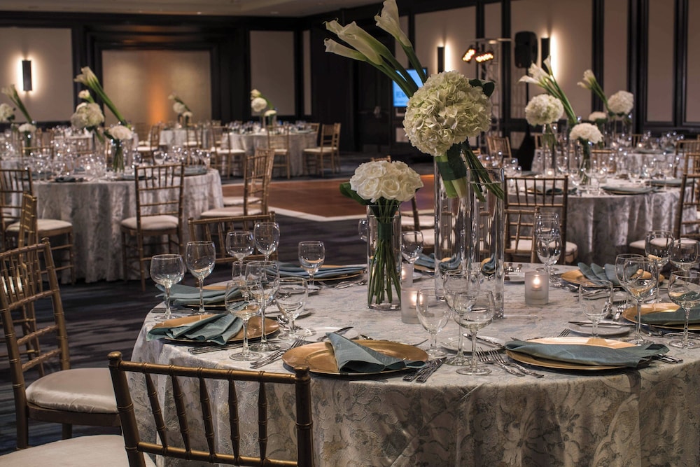 Renaissance Baltimore Harborplace Hotel - photo 9