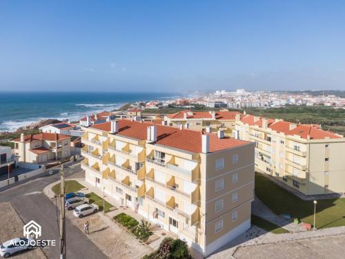 Nomad's Surf and Sunset Haven Ocean View in Santa Cruz — 4-Star Luxury Hotel in Santa Cruz, Portugal