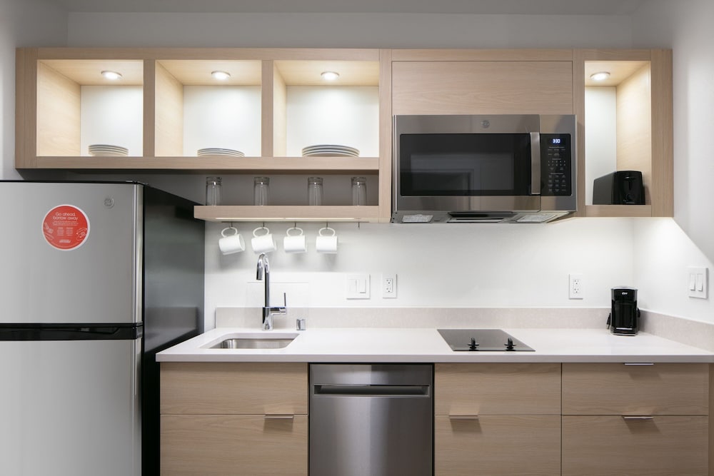 TownePlace Suites by Marriott Oshkosh - photo 15