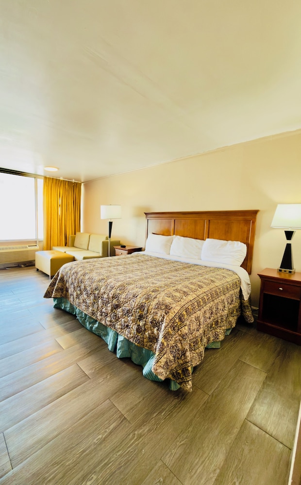 Ross Motel - photo 13