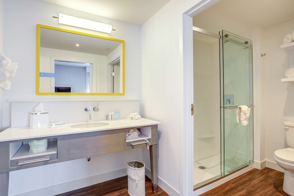 Hampton Inn & Suites Boston Waltham - photo 23