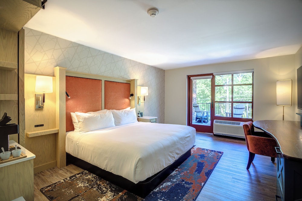 The Embers Hotel - photo 28