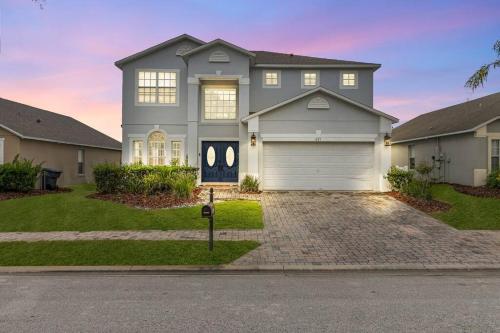 Luxurious 4 Bedroom Home with Pool near Disney — 4-Star Luxury Hotel in Davenport, United States