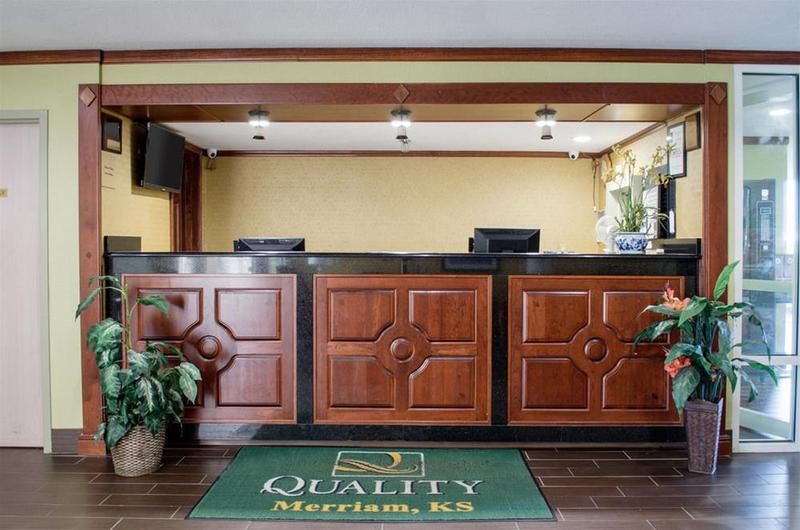 Quality Inn Merriam Kansas City - photo 10