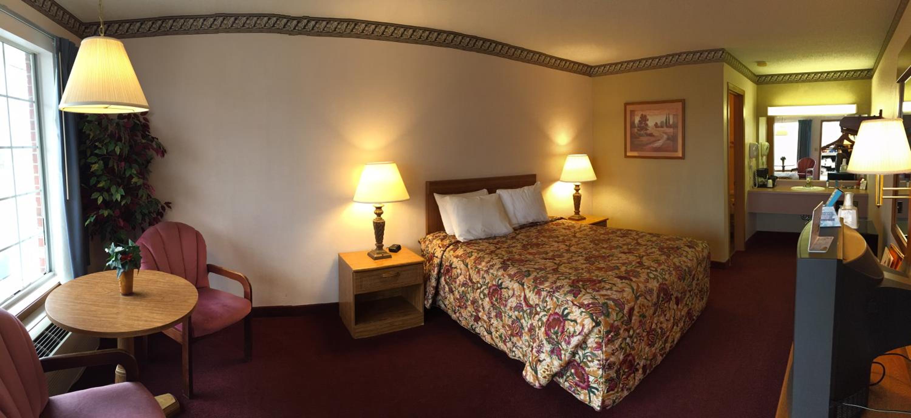 Twelve Oaks Inn - photo 14