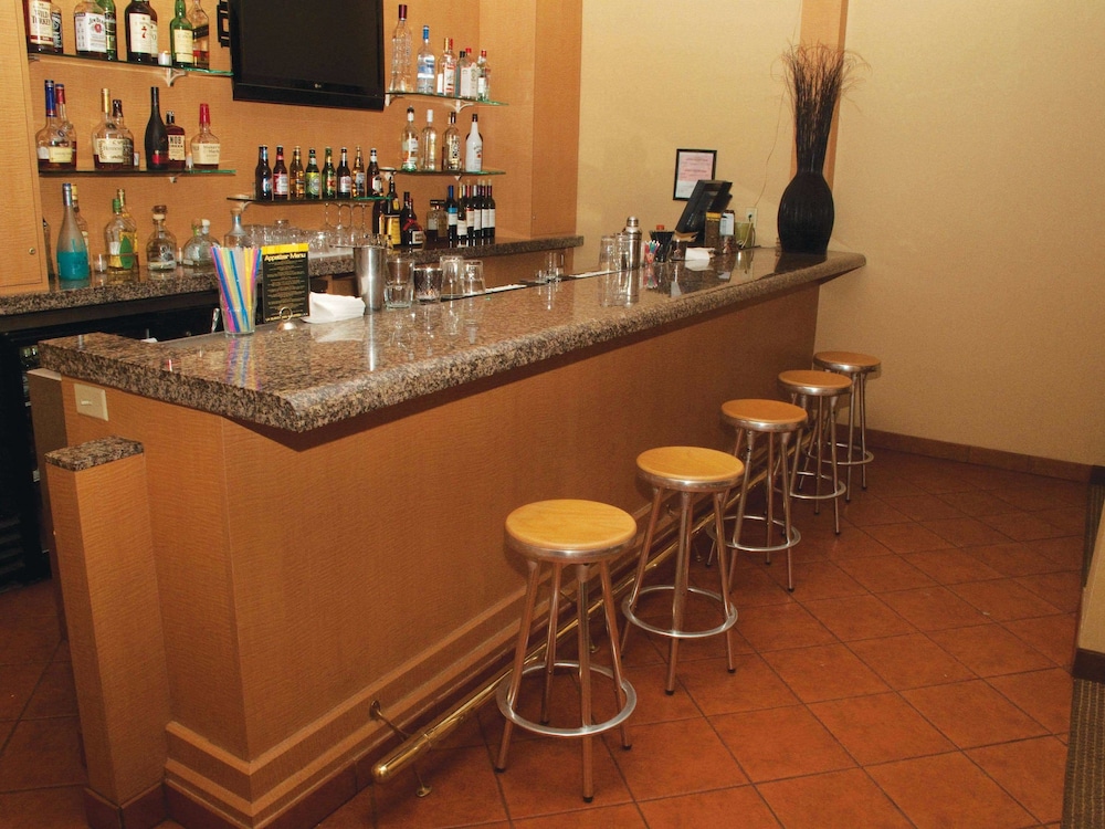 Hilton Garden Inn LAX Los Angeles Airport - photo 14