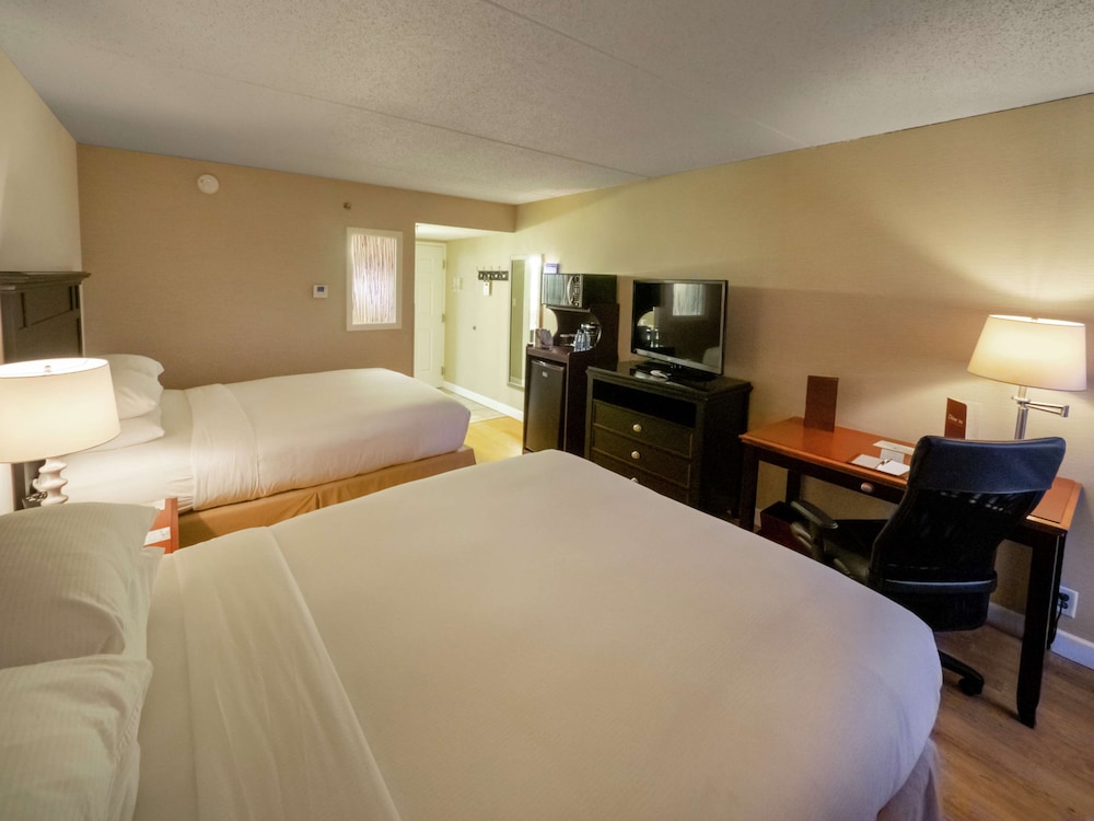 DoubleTree by Hilton Hotel Buffalo Amherst - photo 19