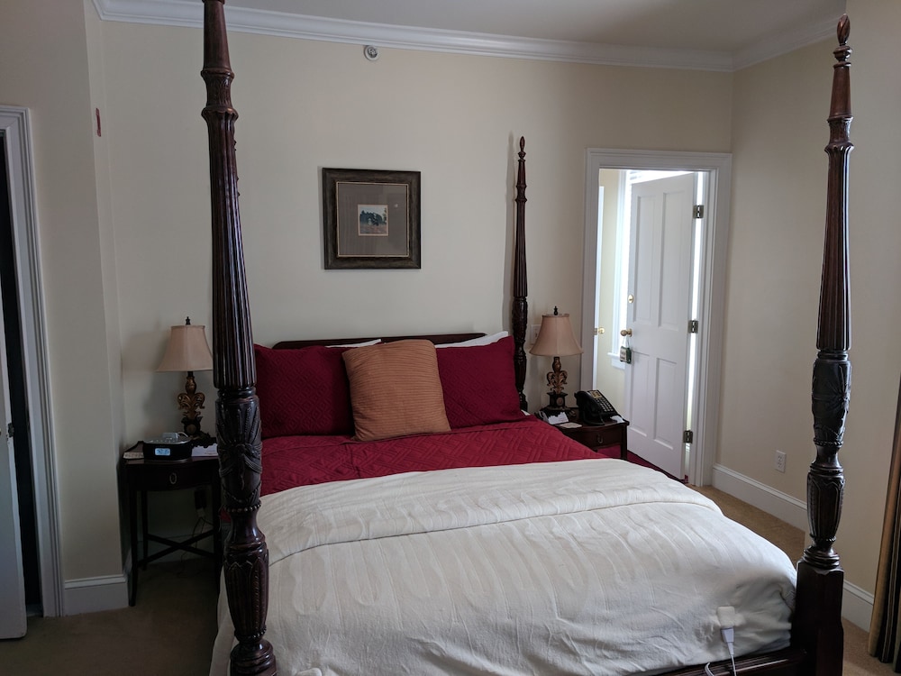 Almondy Inn - photo 21