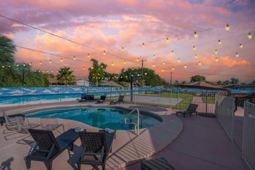 This Is It Great Location 13 Beds Pool Gym — Phoenix