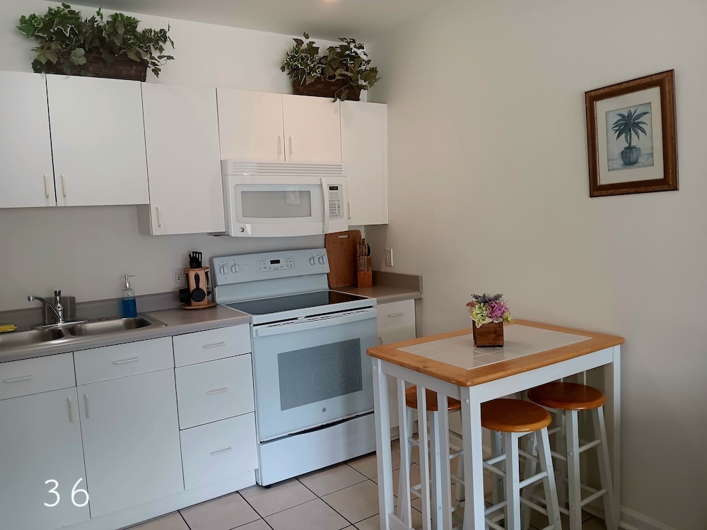 The Cozy Inn - photo 30