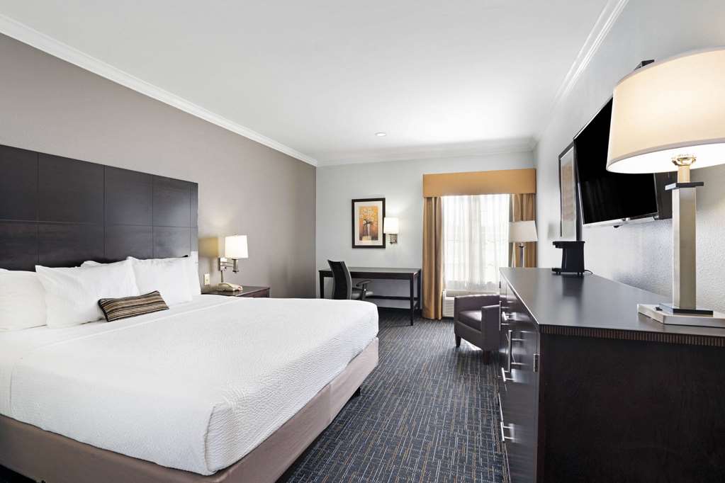 Sonesta Essential Houston Westchase - photo 10