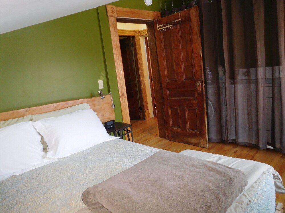Mt. Philo Inn - photo 33