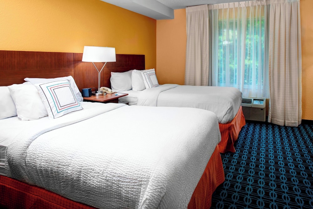 Fairfield by Marriott Inn & Suites Emporia I 95 - photo 4