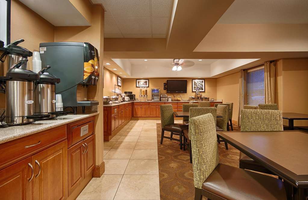 Best Western Plus Mishawaka Inn - photo 29