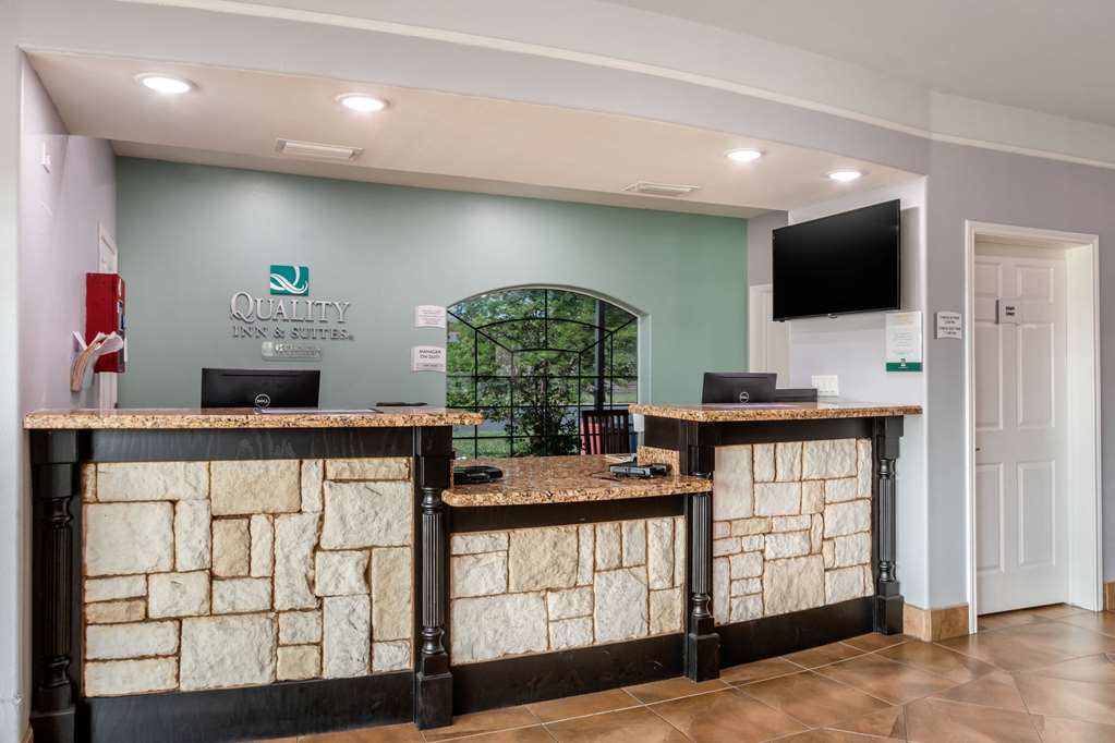 Quality Inn & Suites at The Outlets Mercedes Weslaco - photo 3