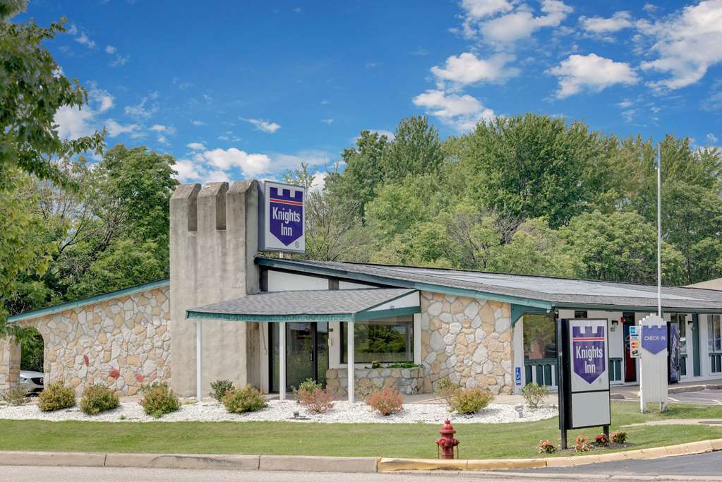Knights Inn Cleveland Macedonia — hotel in Macedonia