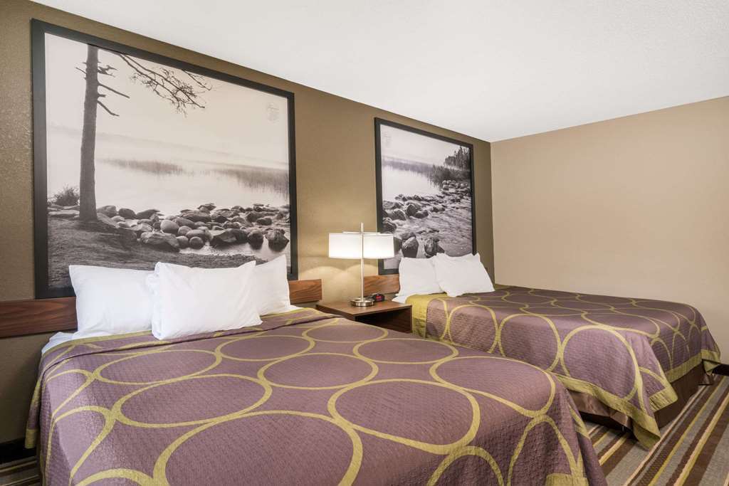 Super 8 by Wyndham St. Cloud - photo 10