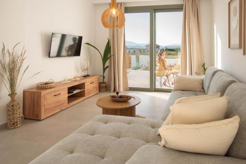 Mediterranean Blue Suites & Villa Blue Villa — 4-Star Luxury Hotel in Tympaki, Greece