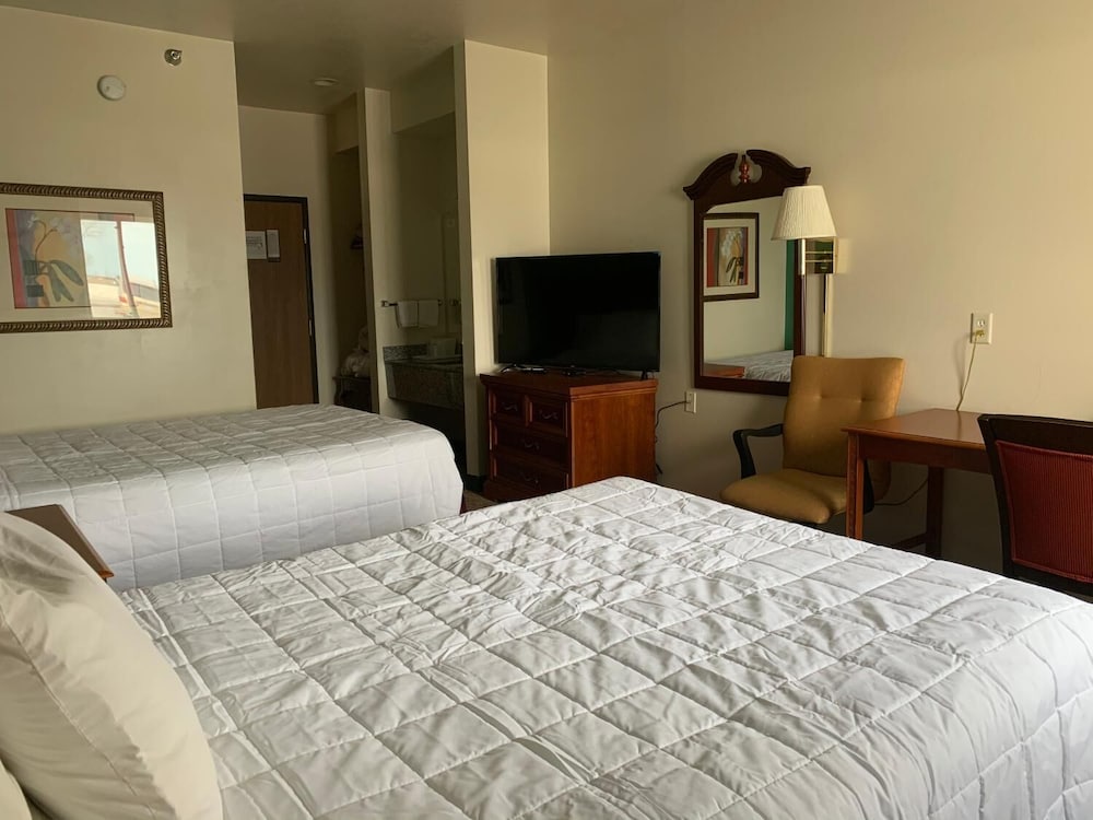 Americas Best Value Inn Gaylord - photo 12
