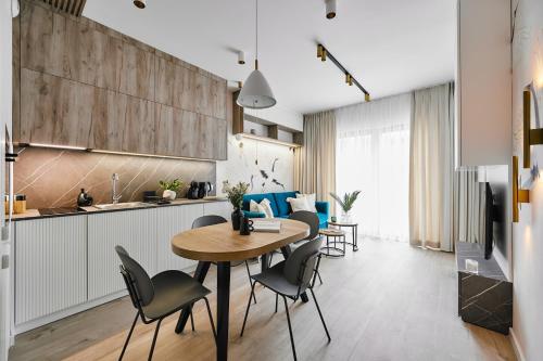 Golden Dreams Luxury Apartment 81 — 4-Star Luxury Hotel in Krakow, Poland