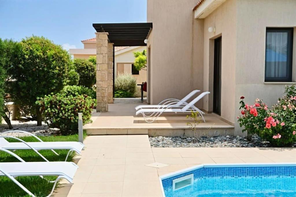 Seaview Villa Mia