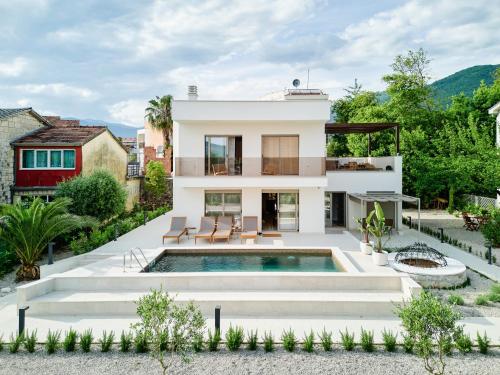 Villa A Cappella — 4-Star Luxury Hotel in Tivat, Montenegro