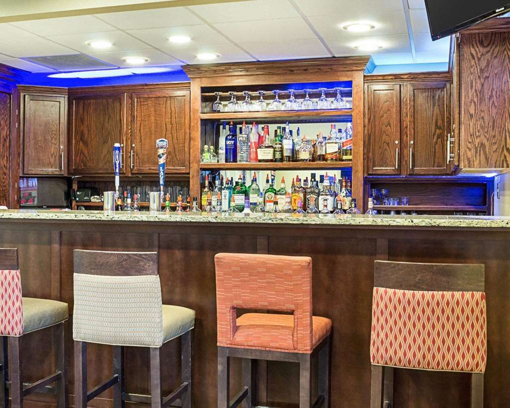 Comfort Suites Minot South - photo 41