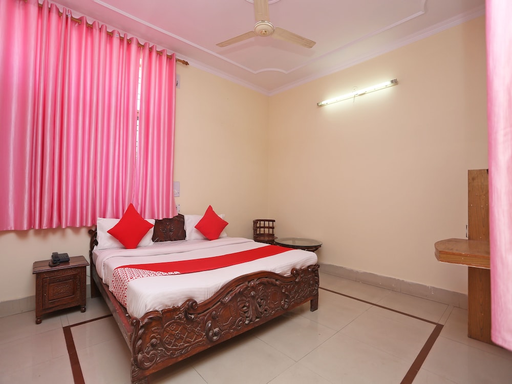 OYO 36715 Hotel Valley Inn in Pauri, India