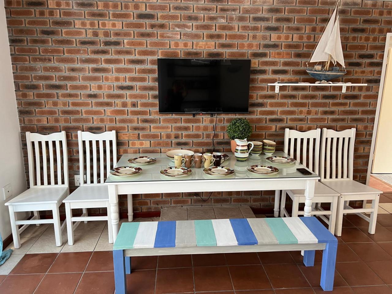 Coastal House: 3BR Private Entrance Self catering