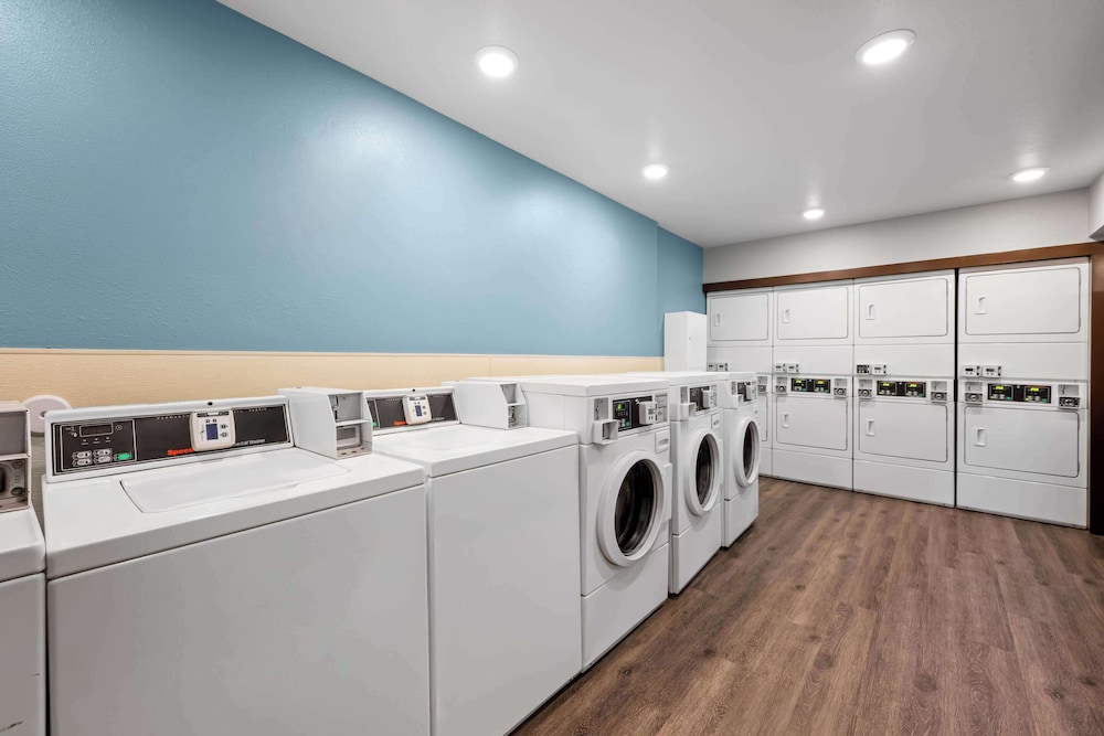 WoodSpring Suites Hobbs - photo 25