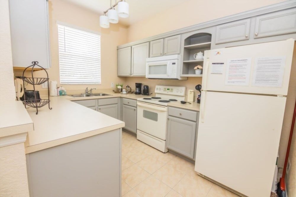 Lynval S Regal Palms Resort Townhome - photo 12