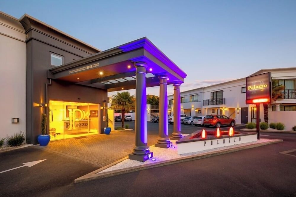 Palazzo Motor Lodge — 5-Star Luxury Hotel in Nelson, New Zealand