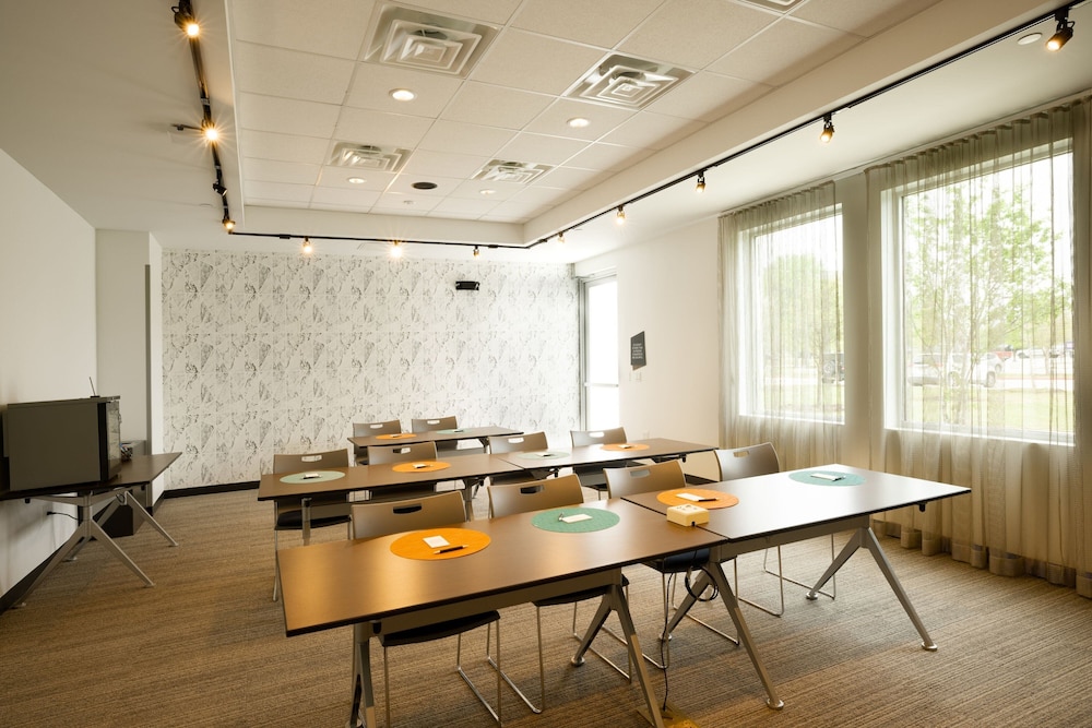 Aloft Austin Airport - photo 35
