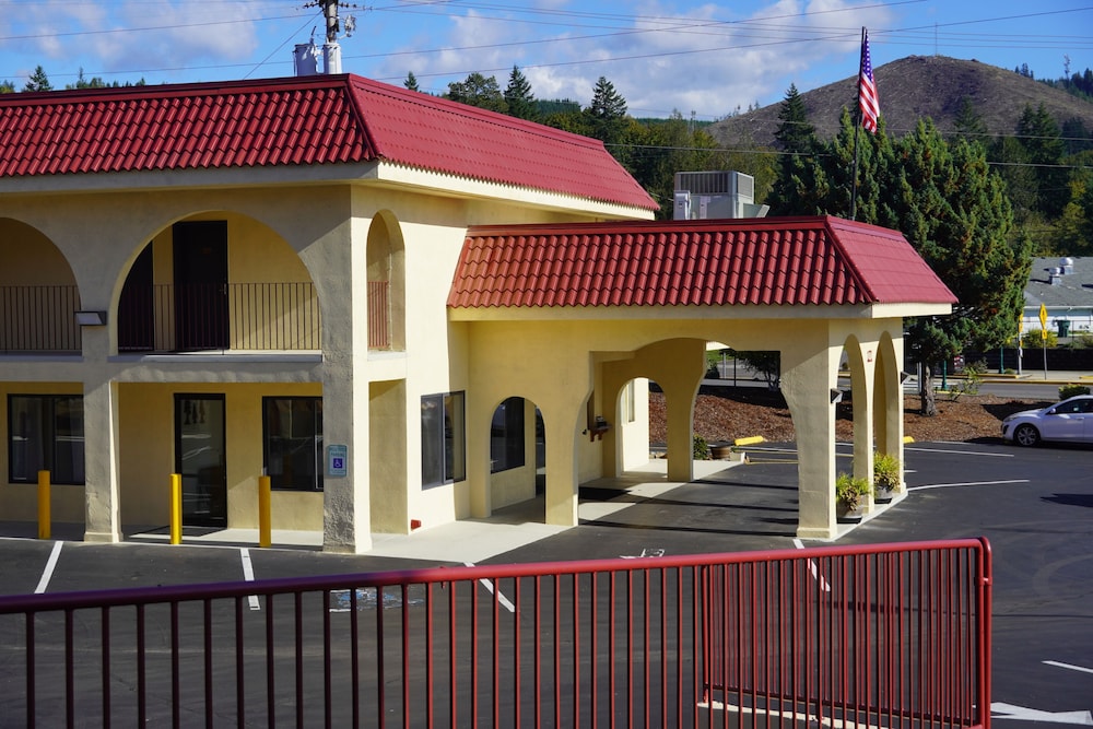 Timberland Inn & Suites - photo 96