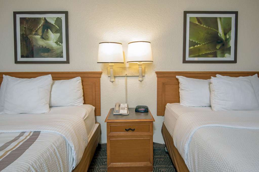La Quinta Inn by Wyndham San Antonio Market Square - photo 15