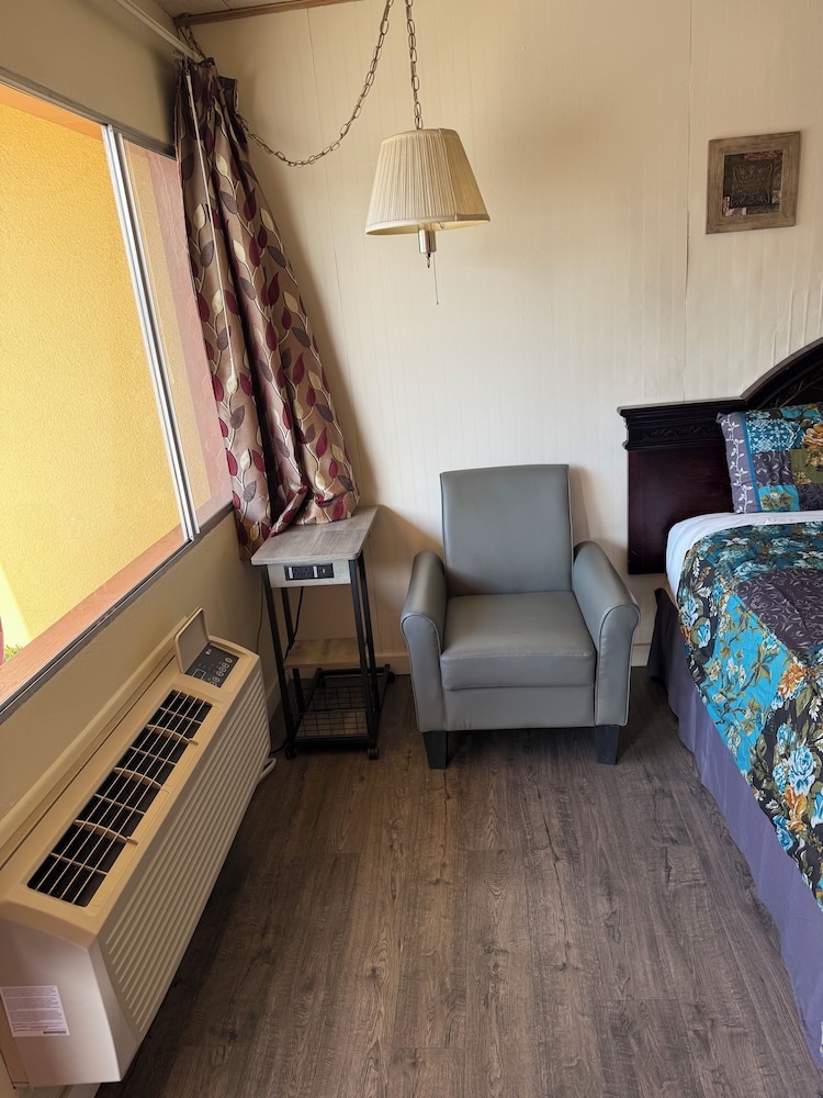 Down Towner Inn — hotel in Grangeville