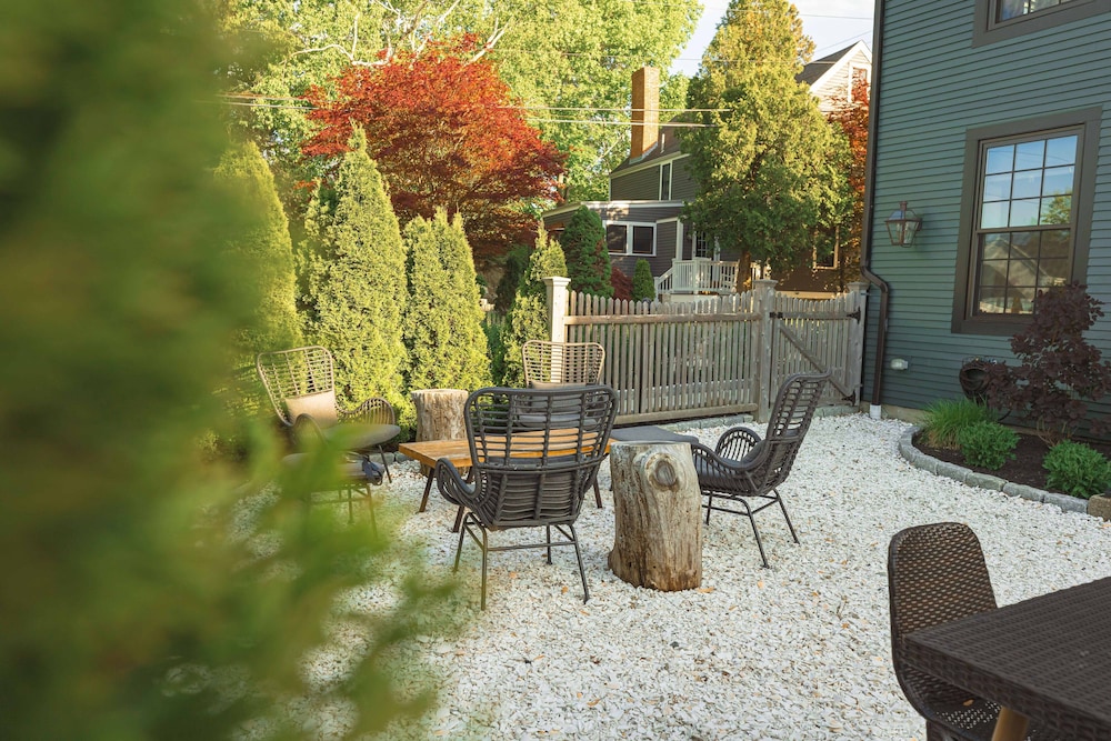 Great Island Inn: A Boutique Apartment Hotel - photo 60