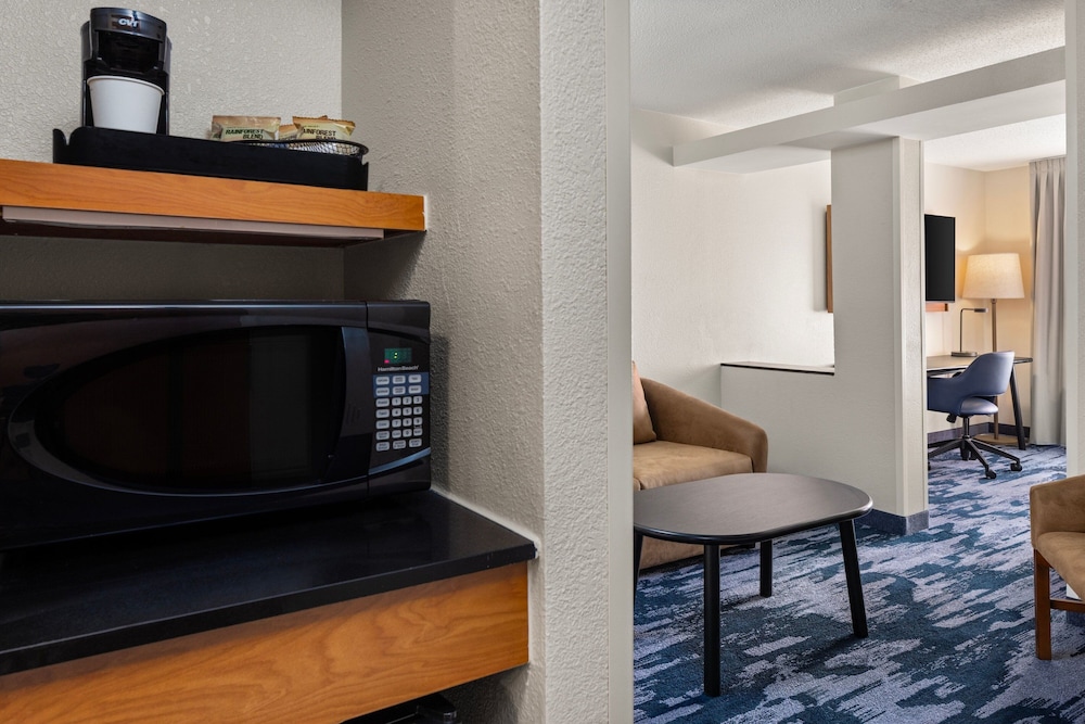 Fairfield Inn & Suites Columbus East - photo 18