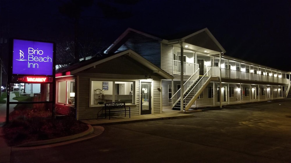 Brio Beach Inn - photo 48