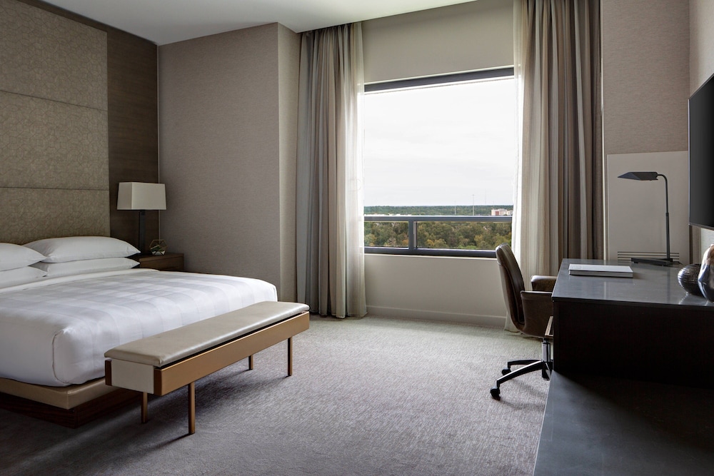 Houston Cityplace Marriott at Springwoods Village - photo 12