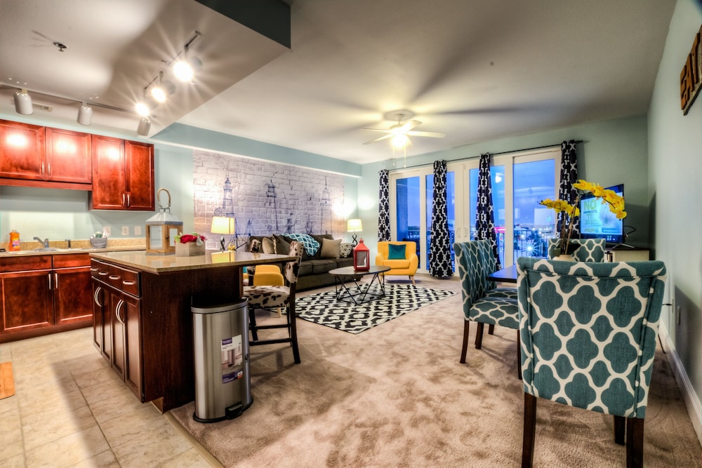 Laketown Wharf Resort by Aneliya's Rentals - photo 637