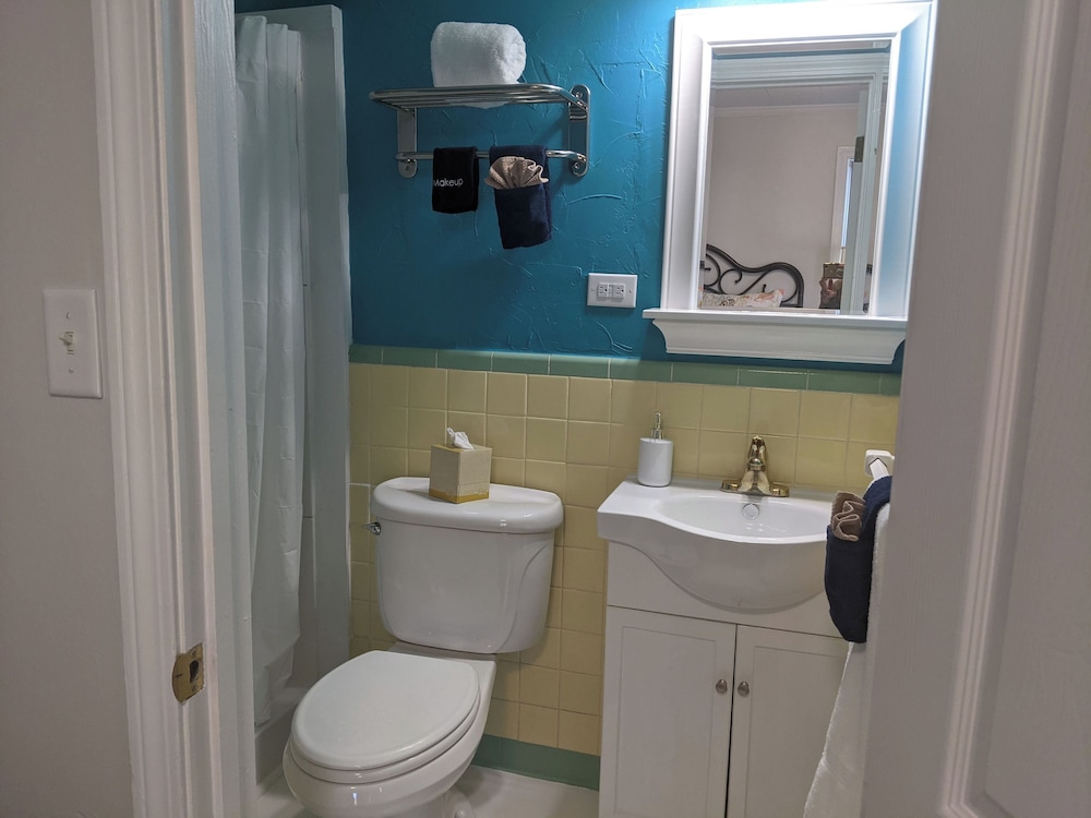 Riverboat Inn and Suites - photo 24