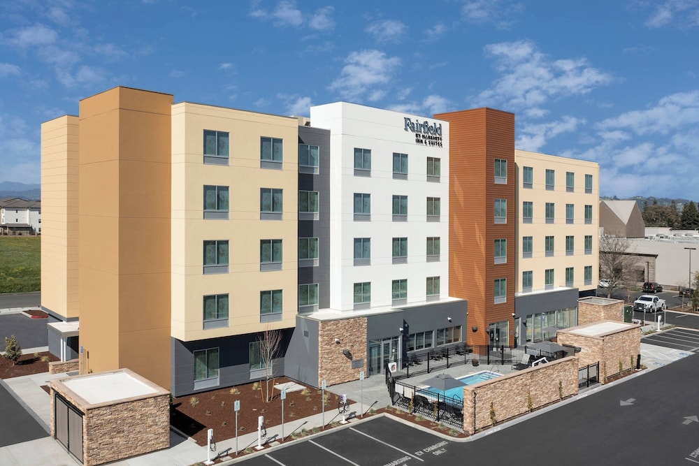 Fairfield Inn & Suites by Marriott Santa Rosa Rohnert Park - photo 42